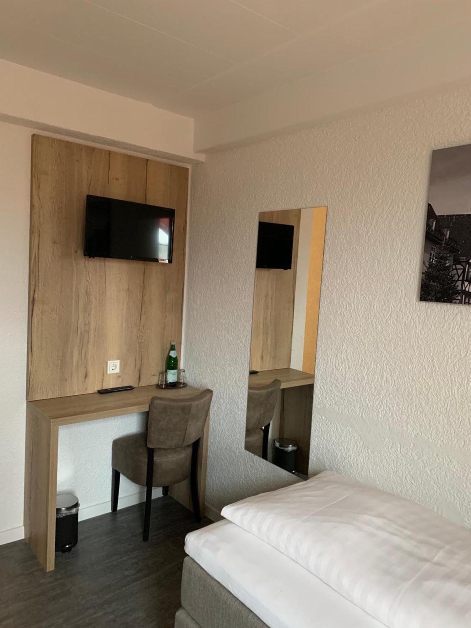Hotel B4 Limburg an der Lahn Room photo